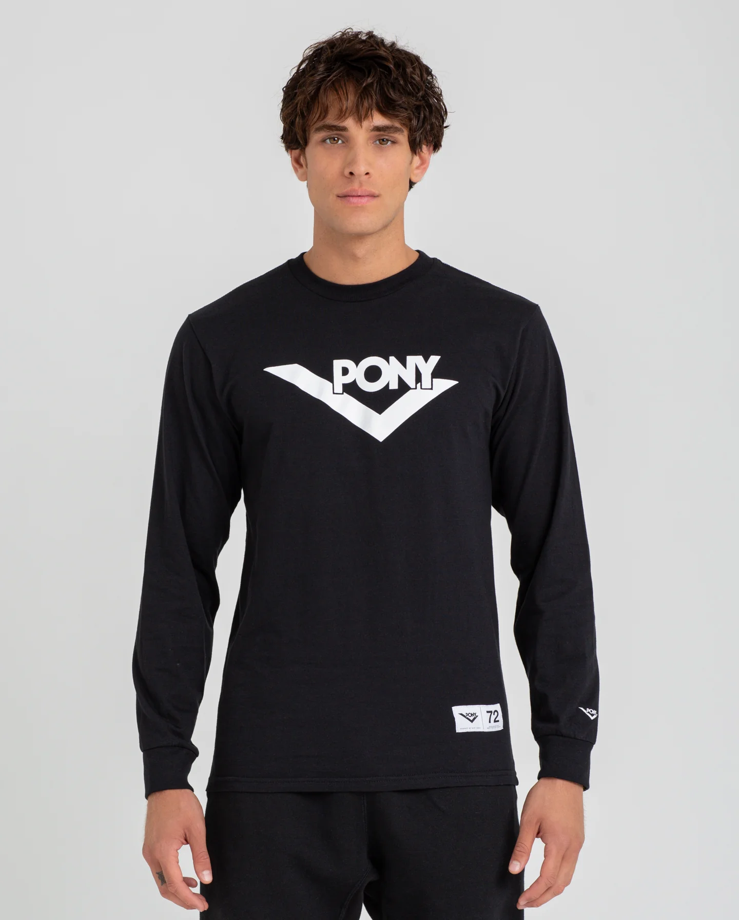 BLACK CLASSICS LOCKUP LONG SLEEVE T-SHIRT - Image 2